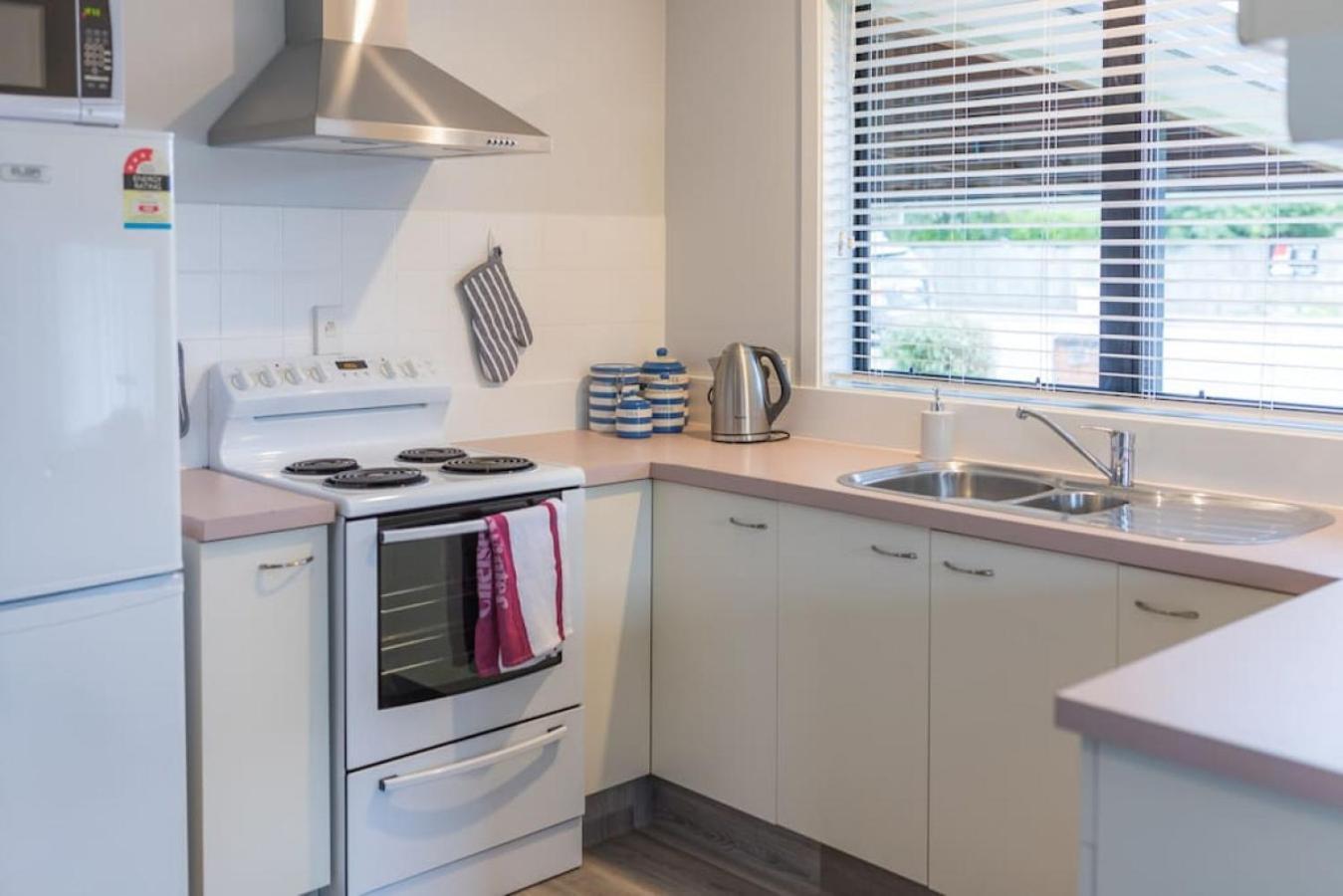 Cute As A Button. Cosy In Holiday home *