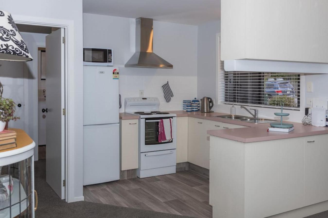 Cute As A Button. Cosy In Holiday home Methven